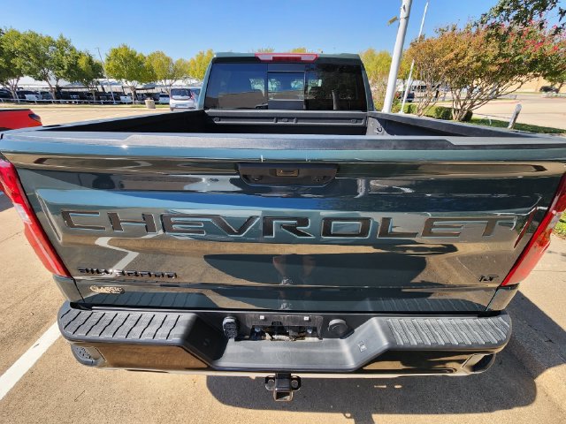 Used 2025 Chevrolet Silverado 1500 LT Trail Boss w/ Convenience Package II AWD/4WD image 5