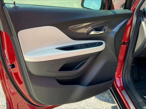 Used 2019 Buick Encore Preferred image 20