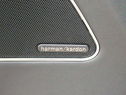 Used 2023 Maserati Levante Modena image 28