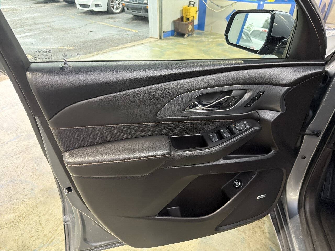 Used 2019 Chevrolet Traverse Premier AWD/4WD image 17