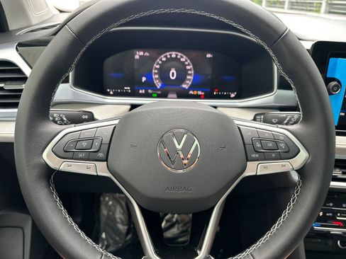 New 2026 Volkswagen Taos SE AWD/4WD image 22
