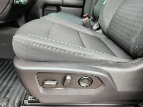 Certified 2023 Chevrolet Silverado 1500 Custom Trail Boss w/ LPO, Dark Essentials Package AWD/4WD image 9