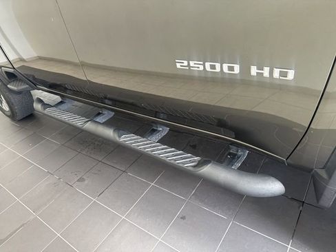 Used 2022 Chevrolet Silverado 2500 Custom w/ Custom Value Package image 7