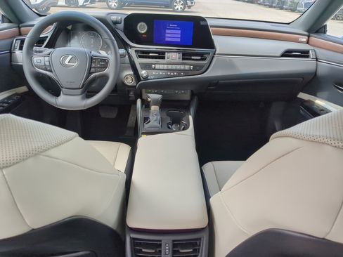 New 2025 Lexus ES 350 w/ Premium Package image 12