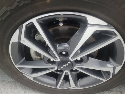 Used 2023 Kia Forte LXS w/ LXS Technology Package FWD image 31