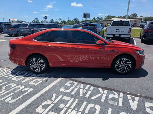 Used 2020 Volkswagen Jetta SEL Premium FWD image 4