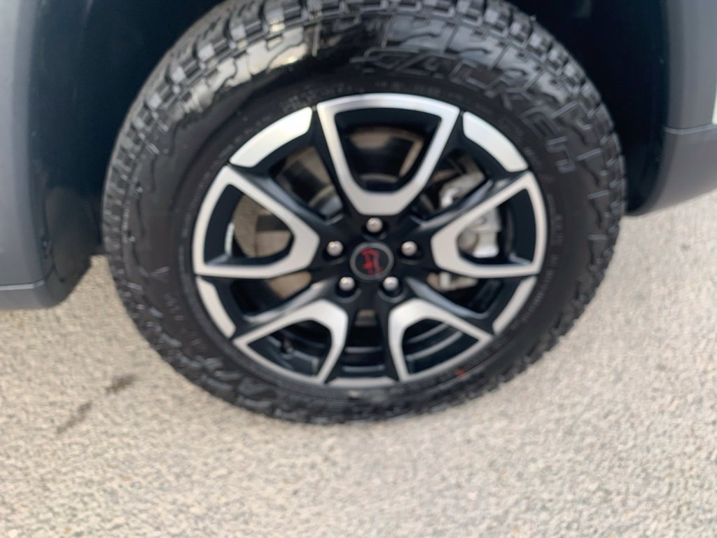 Used 2025 Jeep Compass Trailhawk AWD/4WD image 24