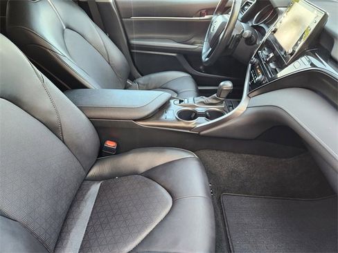 Used 2024 Toyota Camry XSE FWD image 19
