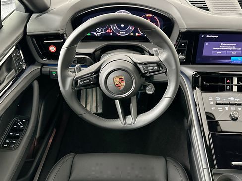 Certified 2026 Porsche Panamera 4 image 18