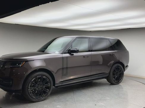 New 2026 Land Rover Range Rover Long Wheelbase SE AWD/4WD image 6