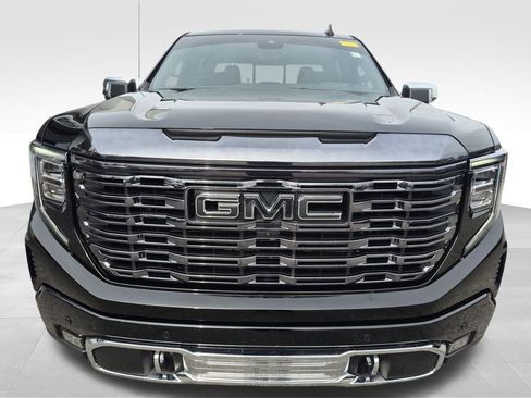 Used 2024 GMC Sierra 1500 Denali Ultimate image 8