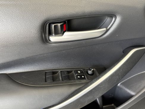 Used 2021 Toyota Corolla SE FWD image 10