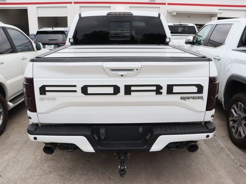 Used 2019 Ford F150 Raptor w/ Equipment Group 802A Luxury AWD/4WD image 9