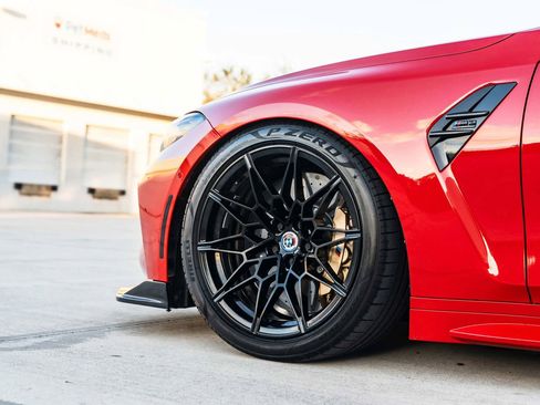 Used 2023 BMW M3 Competition w/ M Carbon Exterior Package AWD/4WD image 27