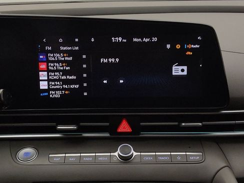 Used 2024 Hyundai Elantra SEL w/ Convenience Package FWD image 25