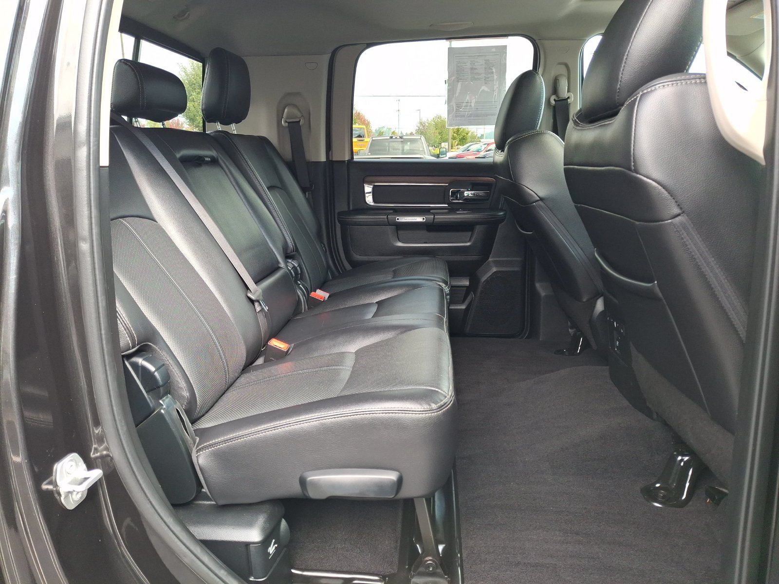 Used 2018 RAM 2500 Laramie w/ Convenience Group AWD/4WD image 22