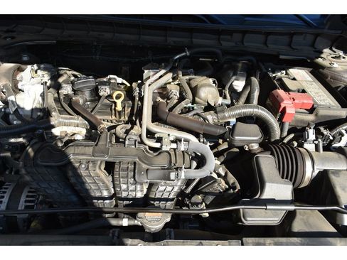 Used 2024 Nissan Altima 2.5 SV image 9