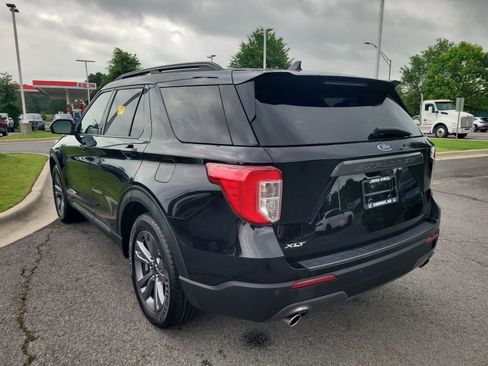 Used 2022 Ford Explorer XLT w/ Equipment Group 202A RWD image 5