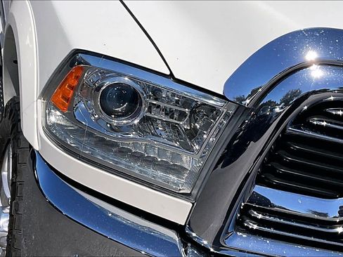 Used 2018 RAM 2500 Longhorn w/ Longhorn Southfork Package image 27