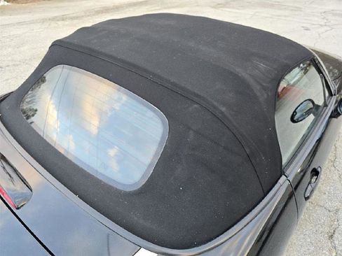 Used 2006 MAZDA MX-5 Miata Sport w/ Suspension Pkg image 27