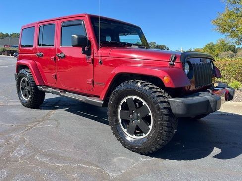 Used 2012 Jeep Wrangler Unlimited Sahara AWD/4WD image 14