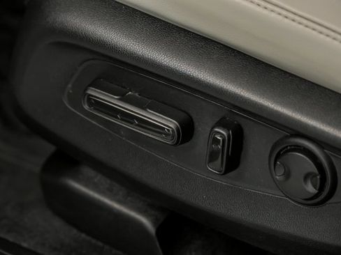 Used 2023 Honda CR-V EX-L image 16