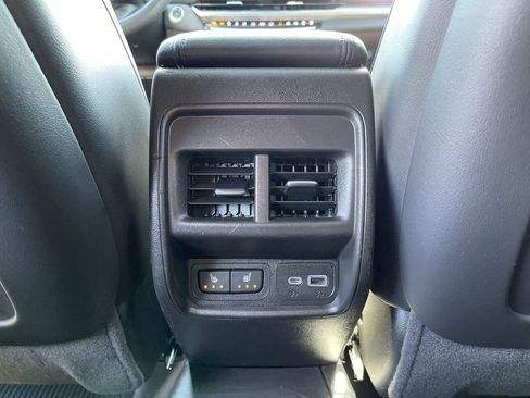 Used 2024 Cadillac XT4 Sport AWD/4WD image 43