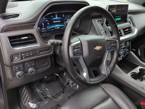 Used 2024 Chevrolet Suburban LT image 11