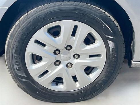 Used 2019 Dodge Grand Caravan SE FWD image 31