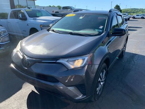 Used 2018 Toyota RAV4 LE AWD/4WD image 11