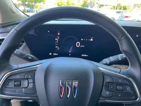 Used 2025 Buick Encore GX Preferred FWD image 27