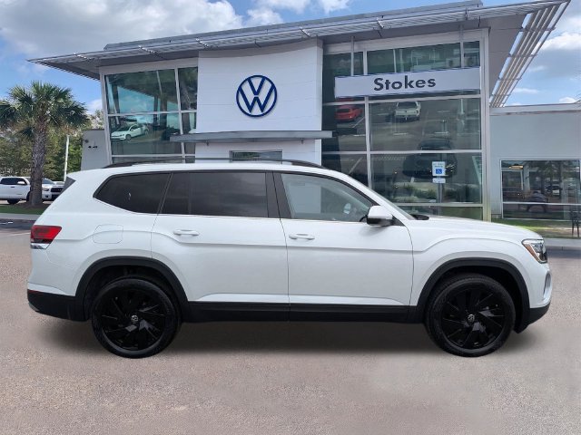 New 2026 Volkswagen Atlas SE FWD image 3