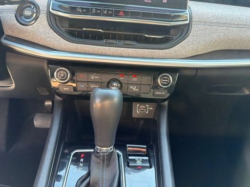 Used 2022 Jeep Compass Latitude AWD/4WD image 28