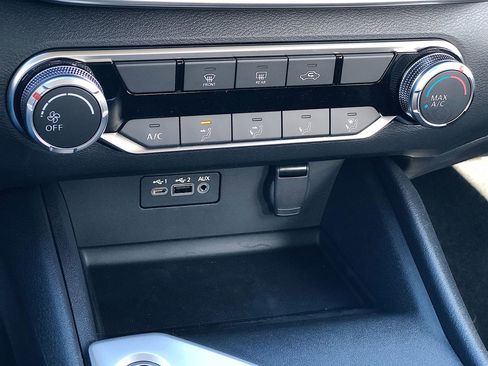 New 2025 Nissan Altima 2.5 SV image 30