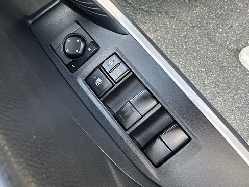 Used 2020 Toyota RAV4 XLE w/ Convenience Package AWD/4WD image 29