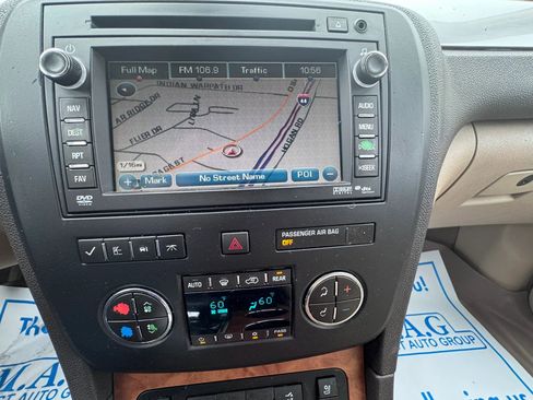 Used 2010 Buick Enclave CXL image 36