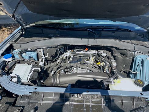 Used 2025 Ford Explorer Active w/ Active Comfort Package image 32