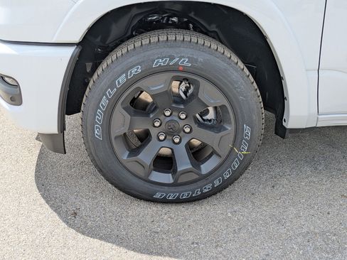 New 2026 RAM 1500 Lone Star AWD/4WD image 24