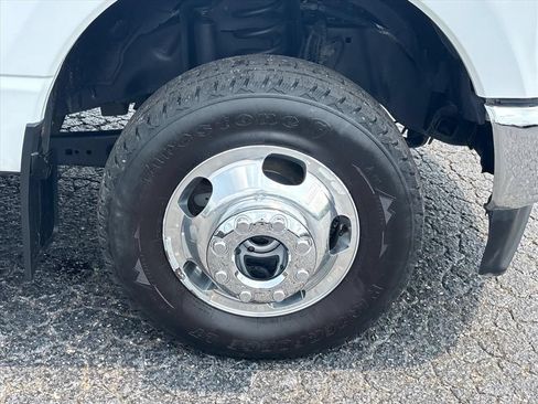 Used 2025 Ford F350 Lariat AWD/4WD image 10