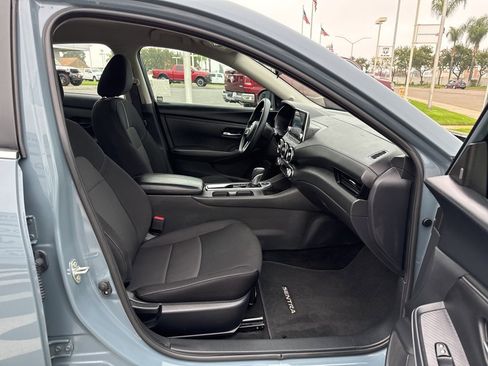 Used 2024 Nissan Sentra SV image 15