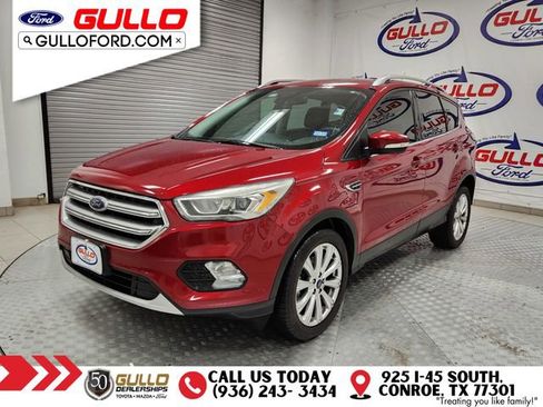 Used 2017 Ford Escape Titanium image 3
