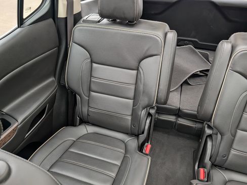 Used 2023 GMC Acadia Denali w/ Black Diamond Edition image 14