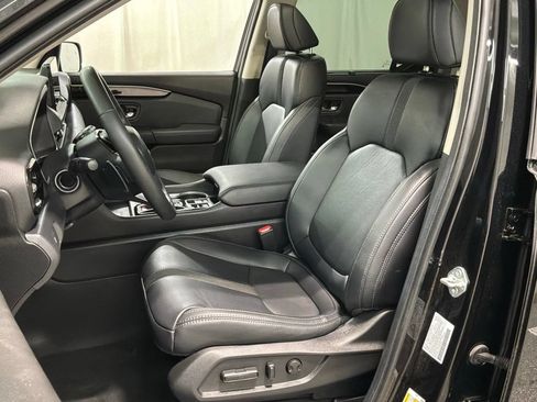 Used 2025 Honda Pilot Touring image 20