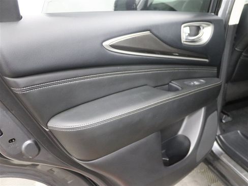 Used 2019 INFINITI QX60 Luxe w/ Essential Package AWD/4WD image 18