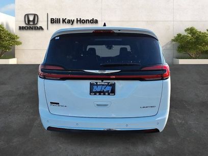 Used 2026 Chrysler Pacifica Limited