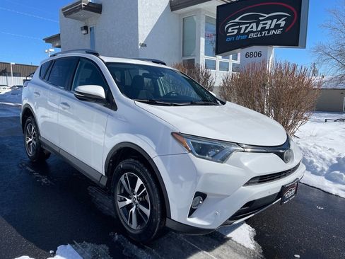 Used 2018 Toyota RAV4 XLE image 1