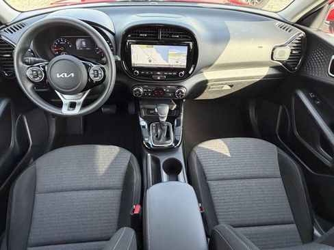 Used 2022 Kia Soul S FWD image 12