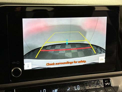 Used 2025 Toyota Camry SE FWD image 34