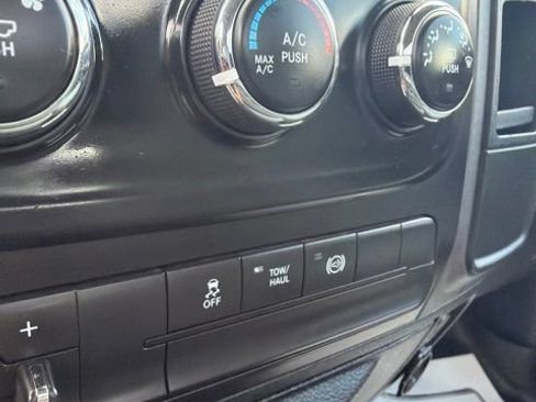 Used 2016 RAM 2500 Tradesman w/ Chrome Appearance Group AWD/4WD image 20