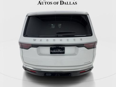 Used 2024 Jeep Wagoneer L Series II RWD image 9